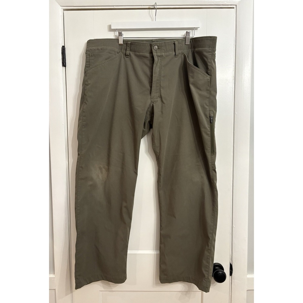 Under Armour Men's 42x30 Olive Green Tactical‎ Storm Stretch Flat Front Pants